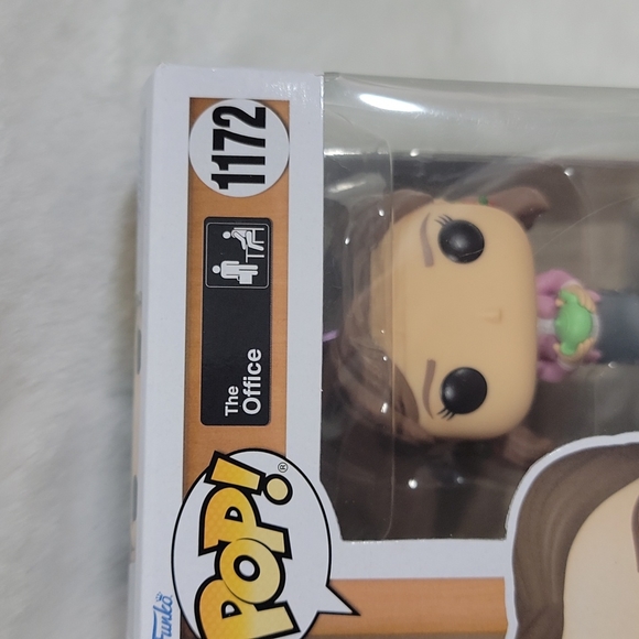 Funko POP! The Office Pam Beesly With Tea Pot #1172 - Picture 2 of 7